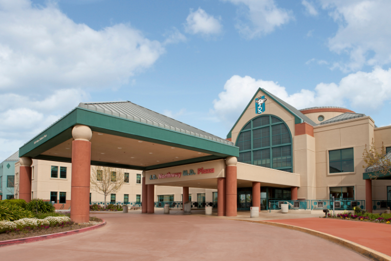 Exterior photo of Valley Children's Hospital's front entrance